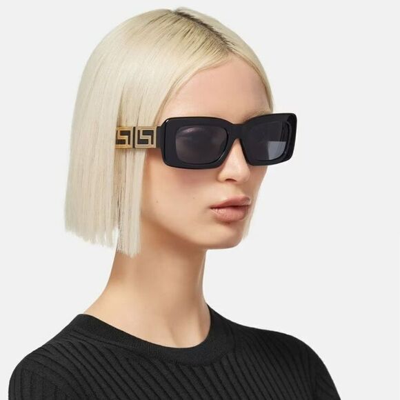 NEW Versace VE4444U GB1/87 Black Dark Grey Rectangle Women Sunglasses - Picture 1 of 10